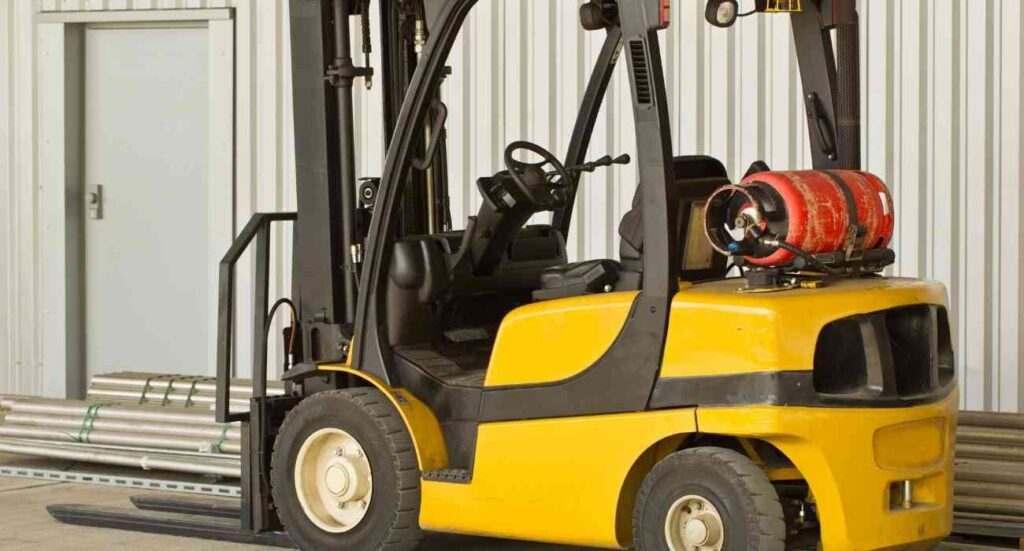 empty-forklift
